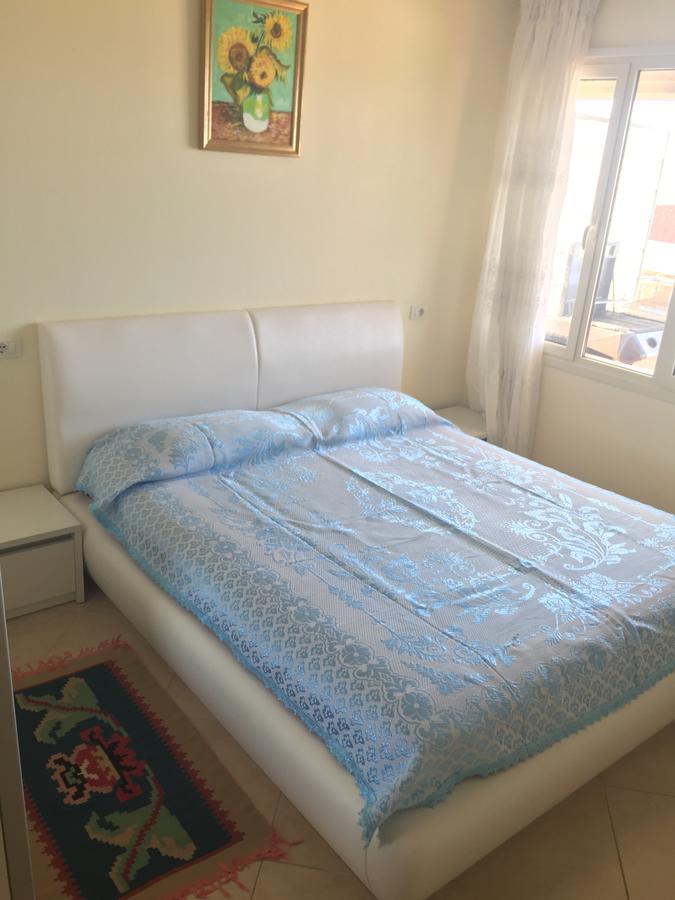 Amphora Apartment Vlorë Buitenkant foto