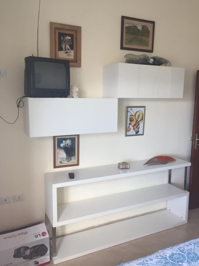 Amphora Apartment Vlorë Buitenkant foto